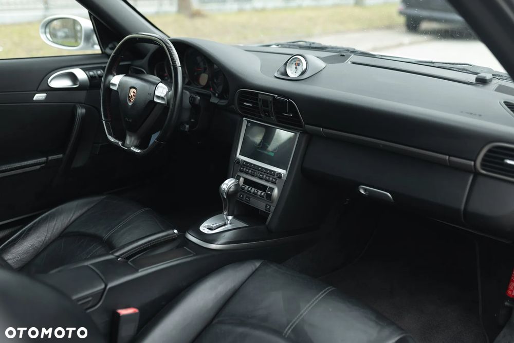 Porsche 911 Carrera Tiptronic S - 18
