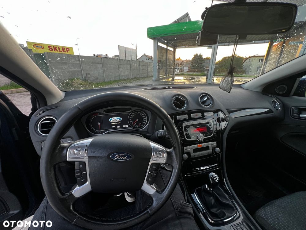 Ford Mondeo 2.0 TDCi Ambiente - 18