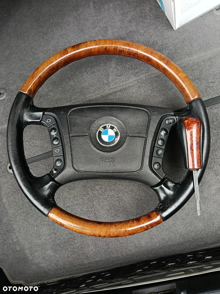 BMW Seria 7 - 37