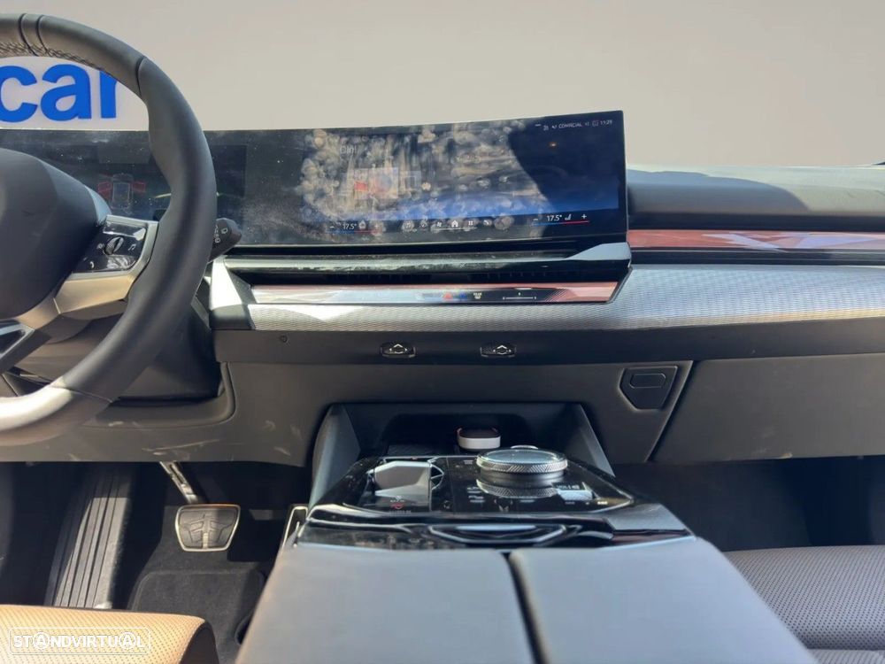 BMW 530 e Pack Desportivo M Pro - 11