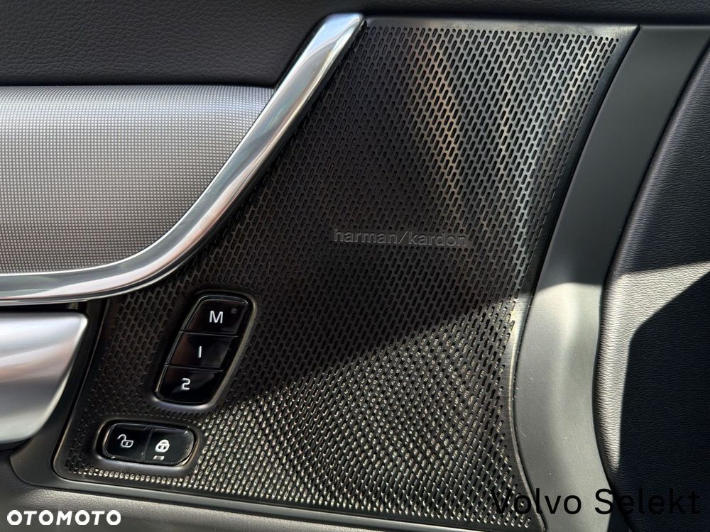 Volvo V90 Cross Country - 29