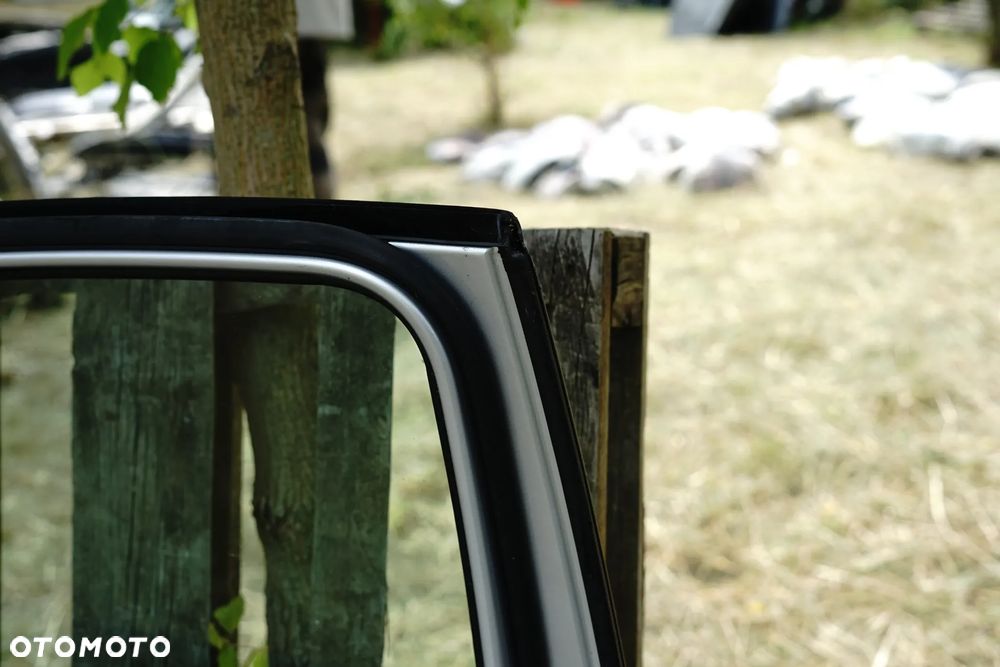 Drzwi tył tylne lewe VW Passat B7 Sedan LA7W - 13