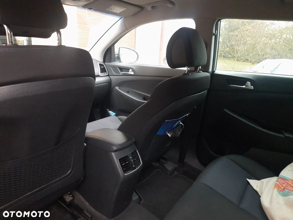 Hyundai Tucson 1.7 CRDI BlueDrive Comfort 2WD - 9