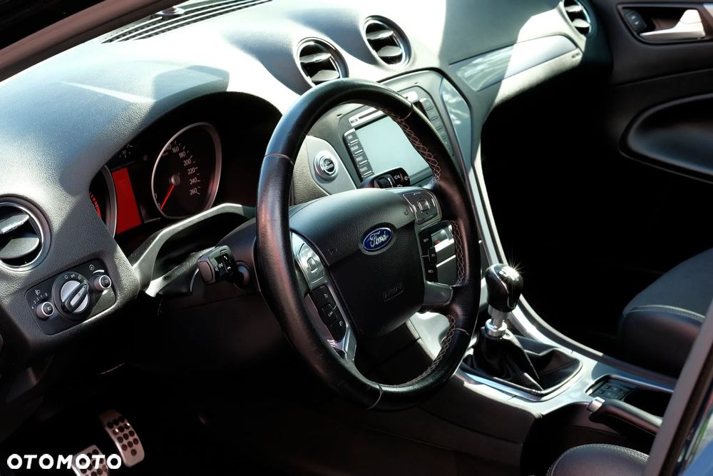 Ford Mondeo 2.0 TDCi Champions Edition - 6