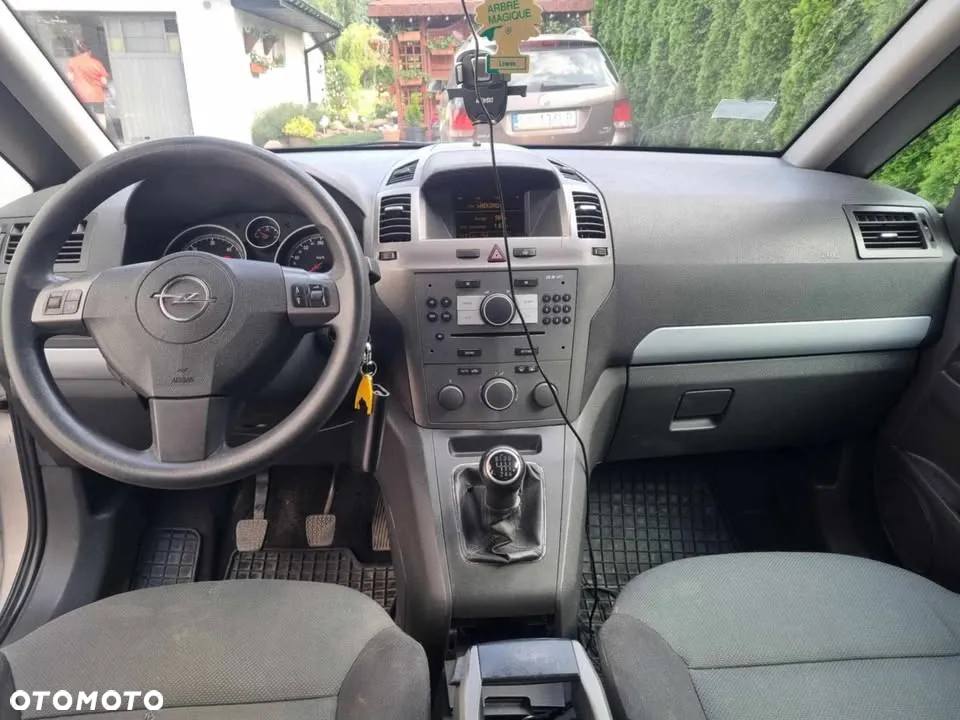 Opel Zafira - 12