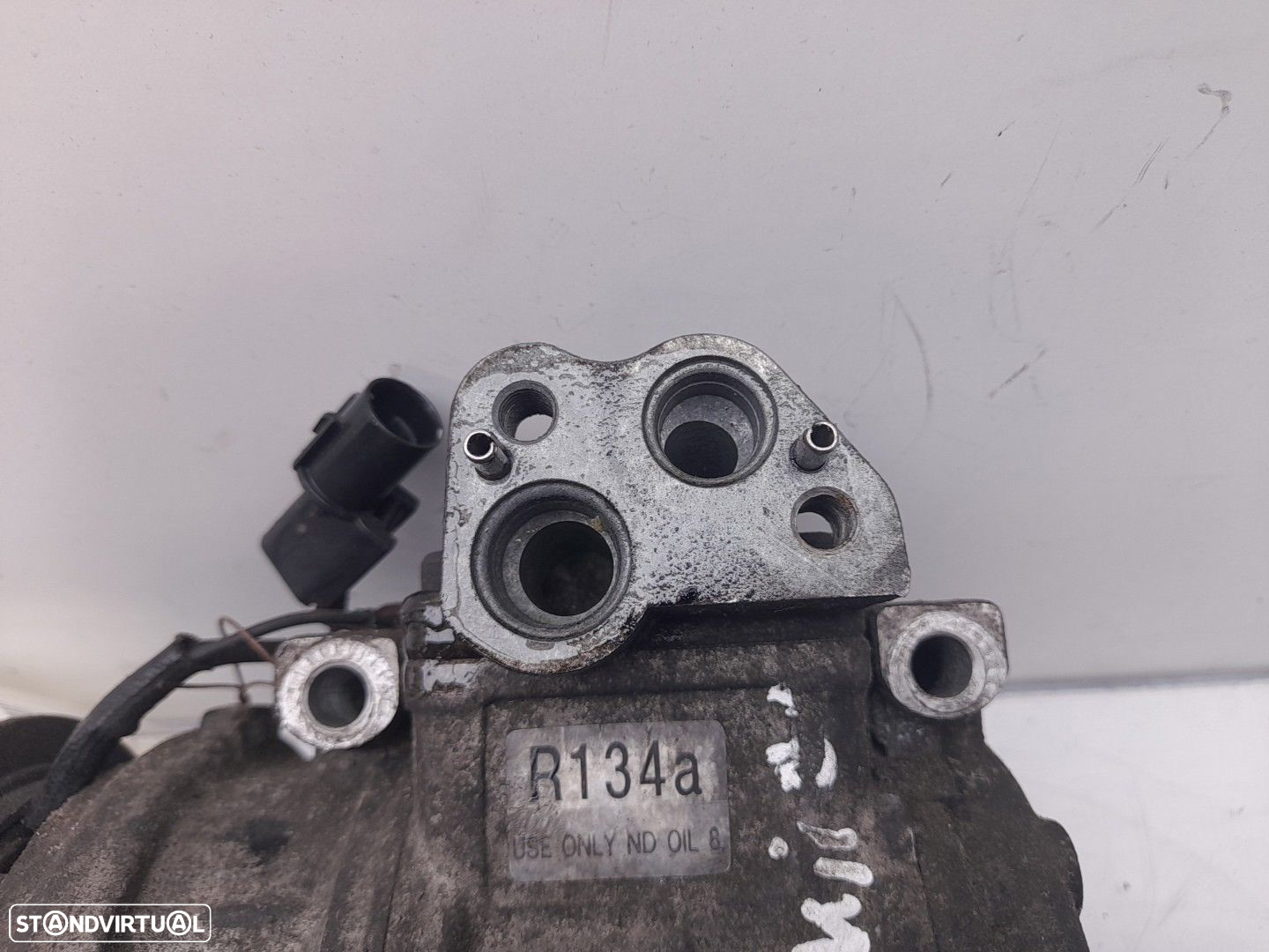 Compressor AC KIA Carnival I (UP) - 2