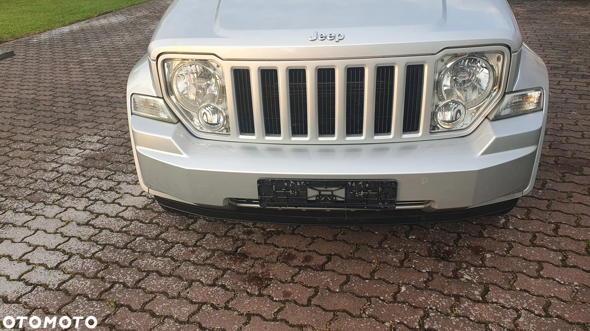 Jeep Cherokee 2.8 CRD DPF Sport - 6