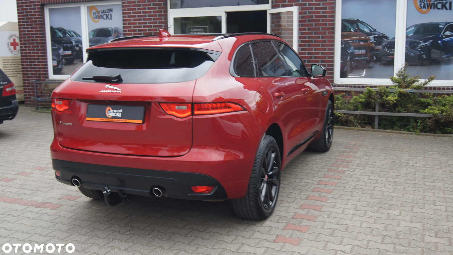 Jaguar F-Pace 2.0 i4D AWD R-Sport - 8