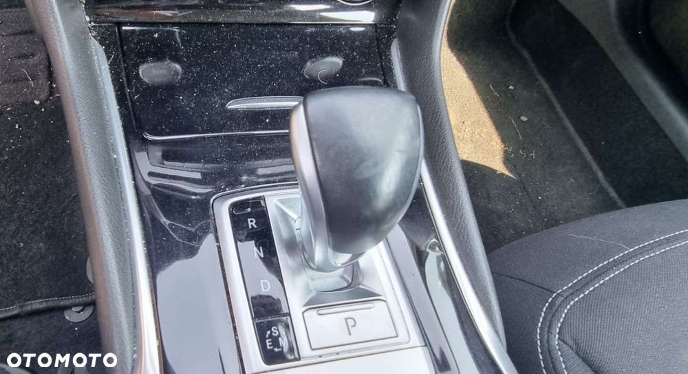 Infiniti Q30 - 15
