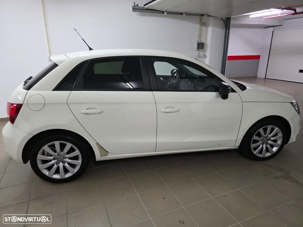 Audi A1 Sportback 1.6 TDI Advance - 3