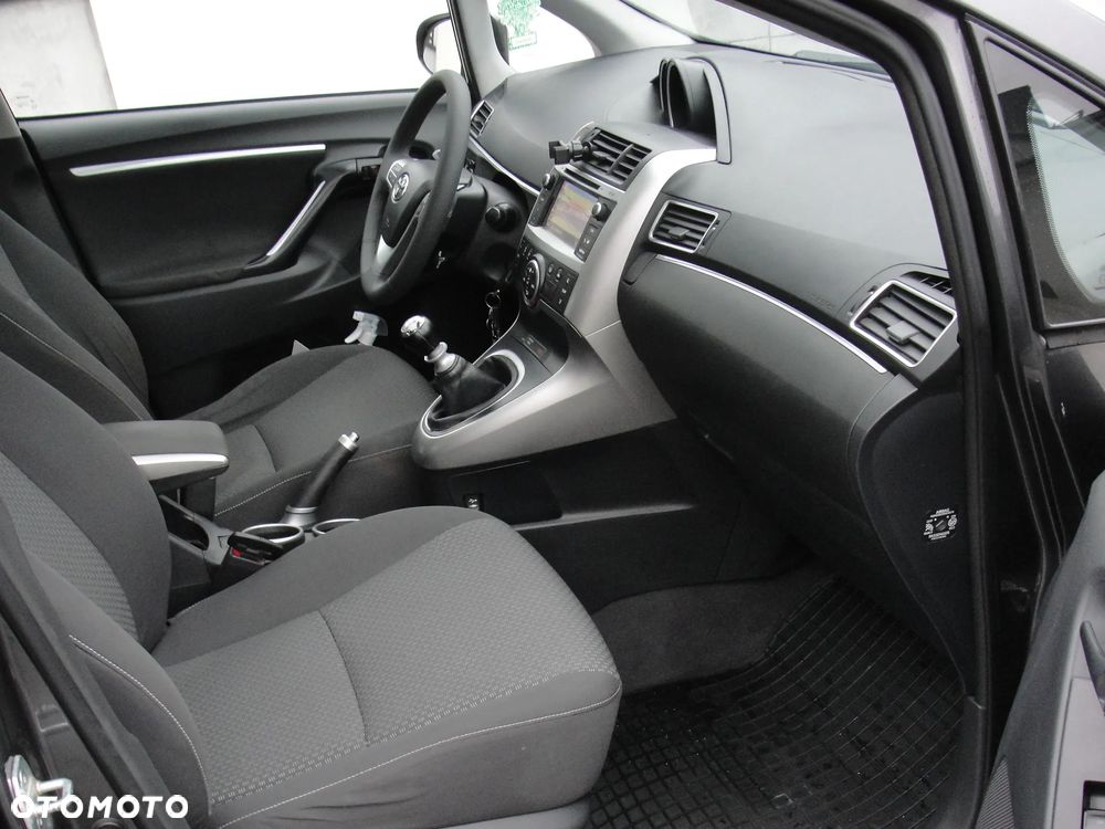 Toyota Verso 2.0 D-4D 7-Sitzer Executive - 7