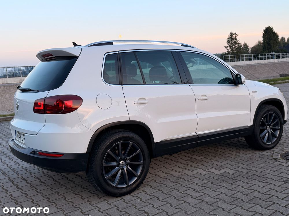 Volkswagen Tiguan 2.0 TDI 4Mot Perfectline R-Style DSG - 16