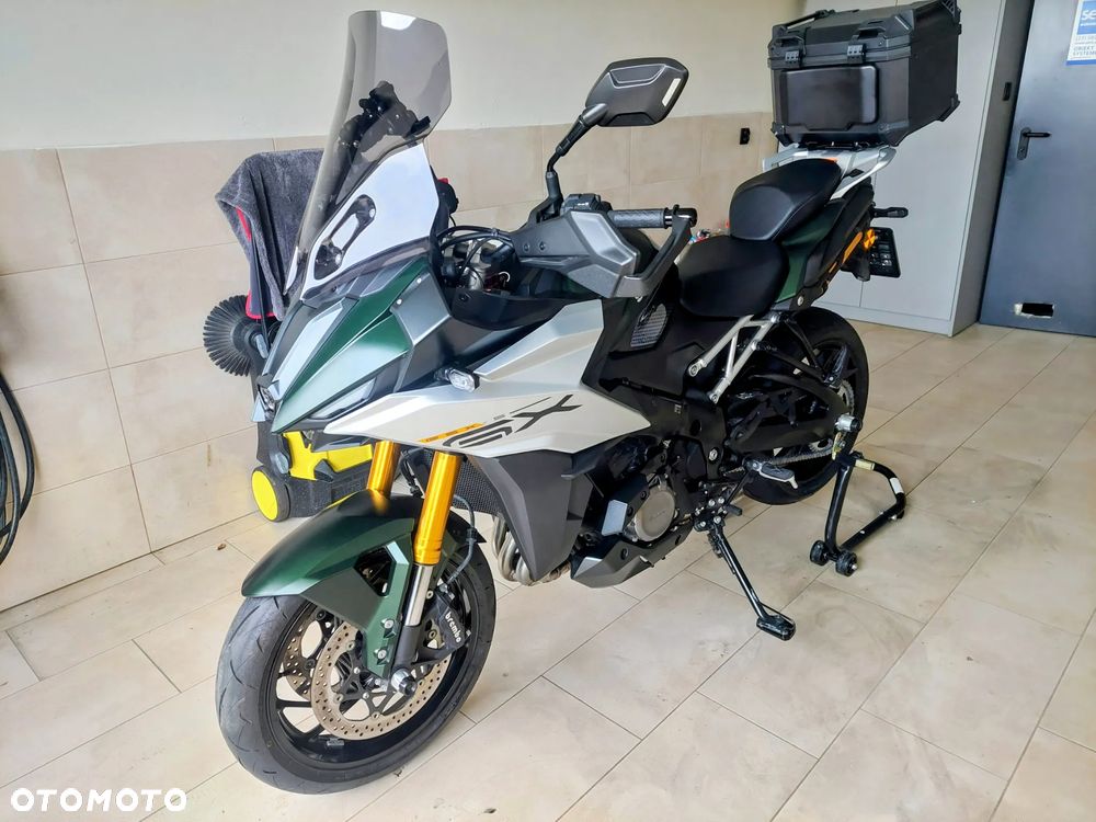 Suzuki GSX 1000 - 6