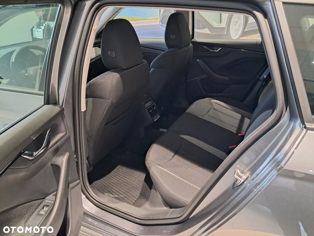 Skoda Kamiq 1.0 TSI Selection DSG - 12