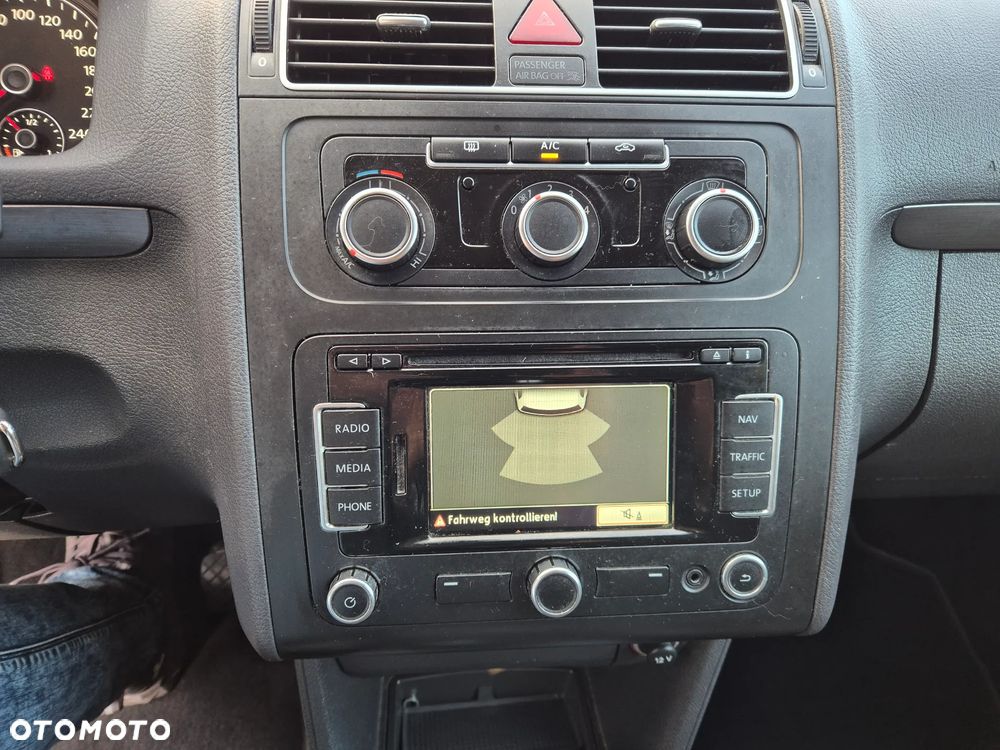 Volkswagen Touran 1.6 TDI DPF BlueMot Comfortline - 19