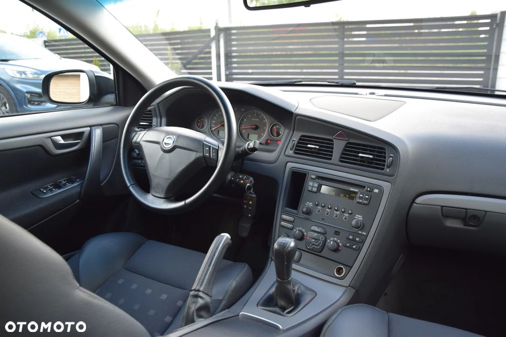 Volvo S60 2.5 T Kinetic - 35