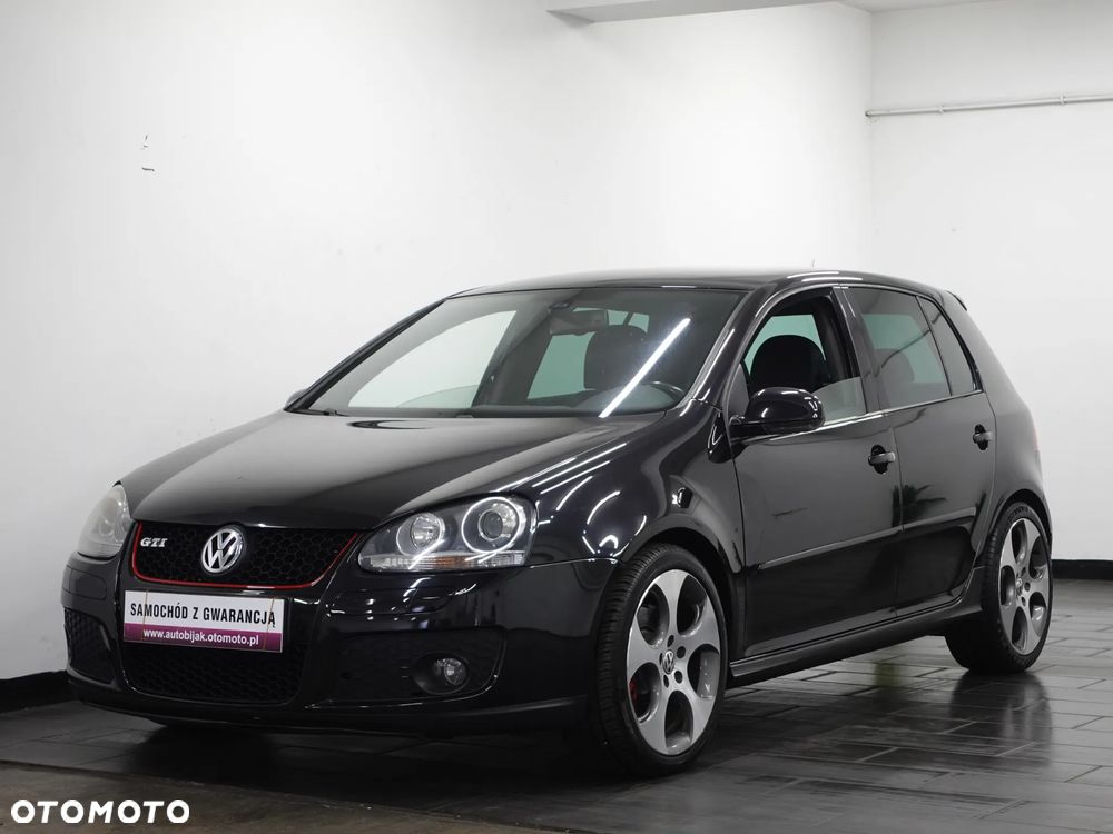 Volkswagen Golf - 1