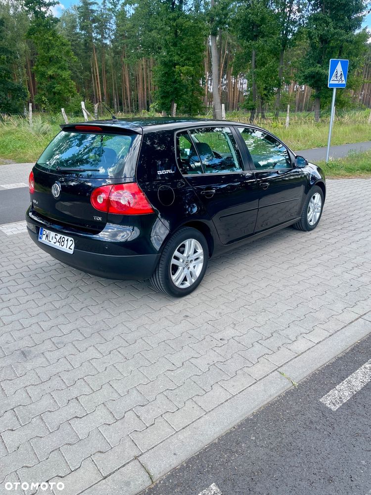 Volkswagen Golf V 1.9 TDI Comfortline DSG - 4