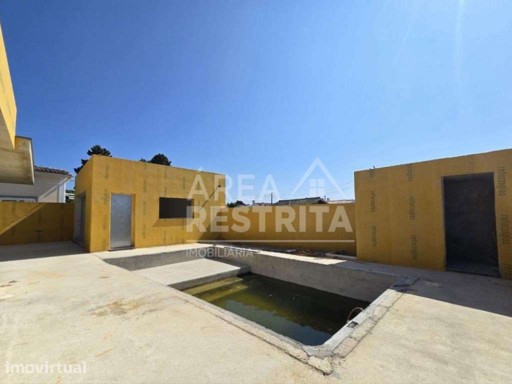 Moradia T5 c/Piscina, Garagem e 5 Suites, Galeotas - Azeitão - Grande imagem: 3/53