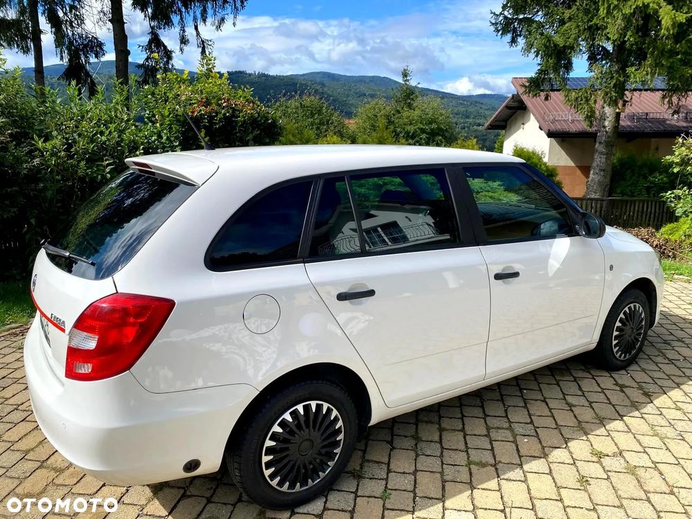 Skoda Fabia 1.4 16V Ambition Plus - 33
