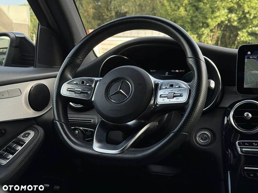 Mercedes-Benz GLC 300 e 4-Matic - 12