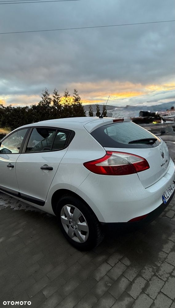 Renault Megane dCi 90 FAP Paris - 6
