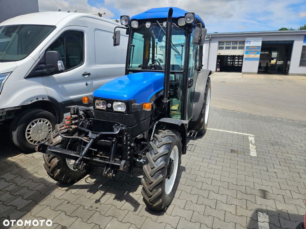 New Holland TN70F - 1