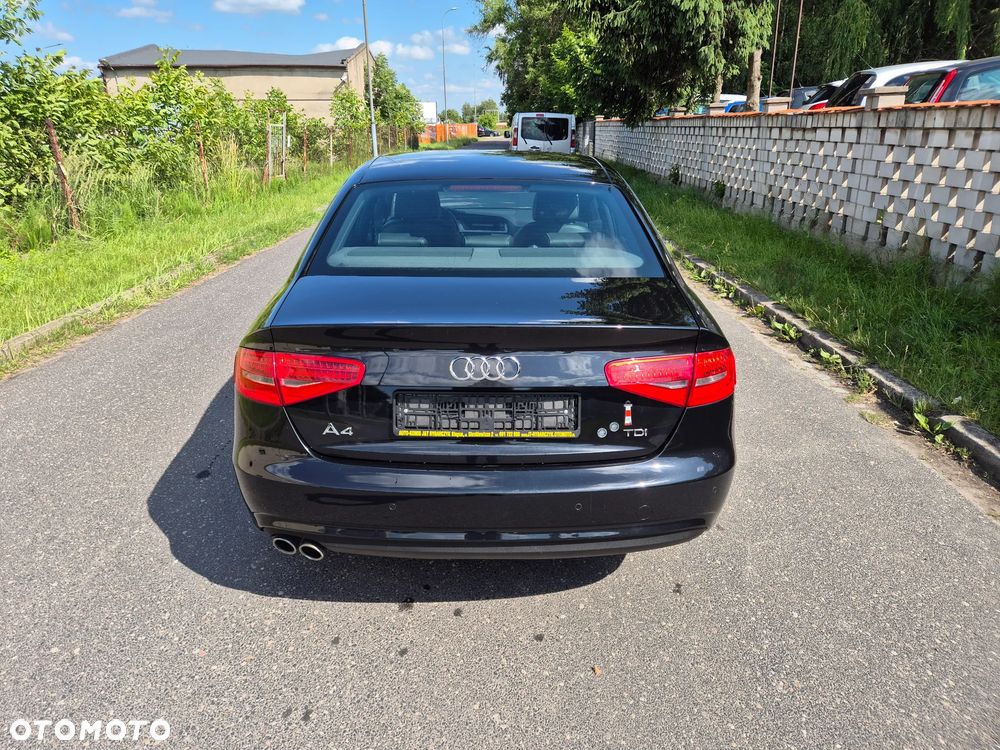 Audi A4 Limousine - 9