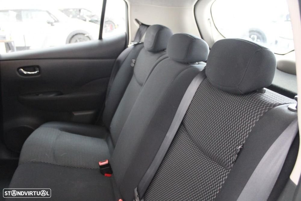 Nissan Leaf Visia+ - 12