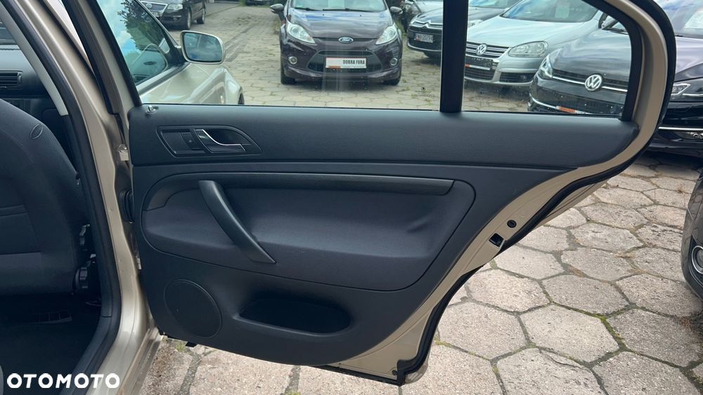 Skoda Superb 2.0 Comfort - 14