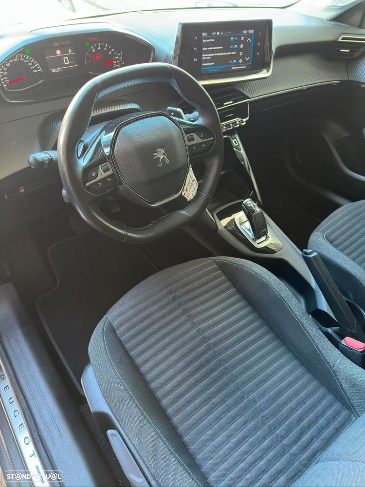 Peugeot 208 1.2 PureTech Style EAT6 - 8