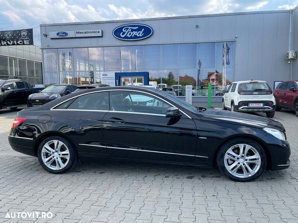 Mercedes-Benz E 220 CDI DPF Coupe BlueEFFICIENCY 7G-TRONIC Elegance