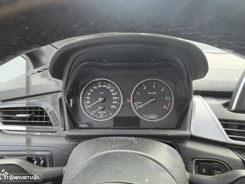 BMW 216 Active Tourer - 11