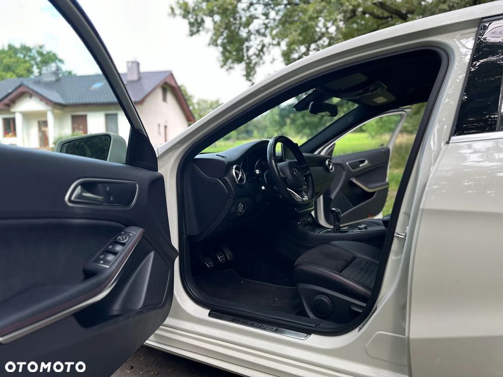 Mercedes-Benz Klasa A 180 AMG Line - 12