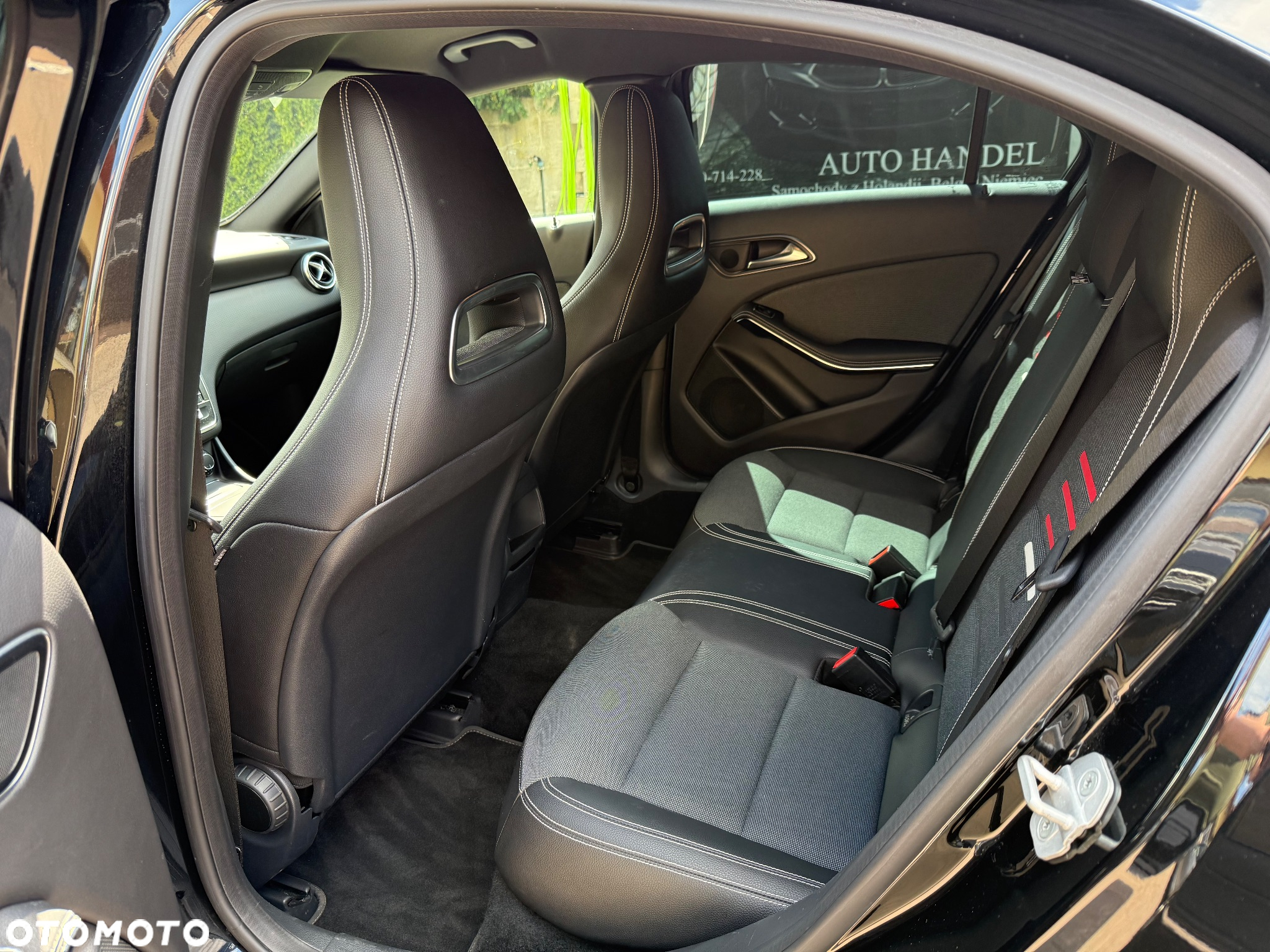 Mercedes-Benz Klasa A 180 CDI 7G-DCT AMG Line - 18