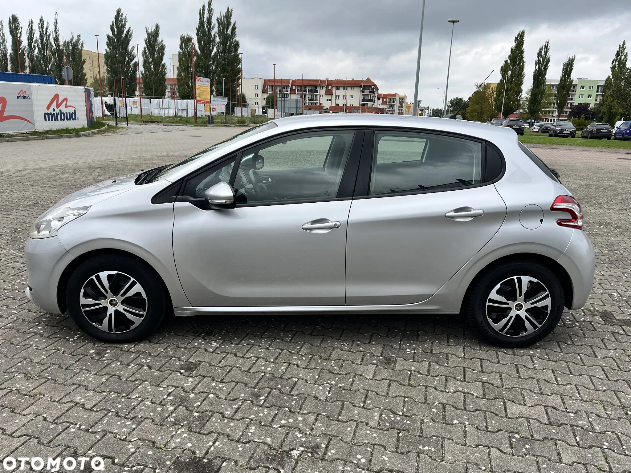 Peugeot 208 1.2 PureTech Active - 5