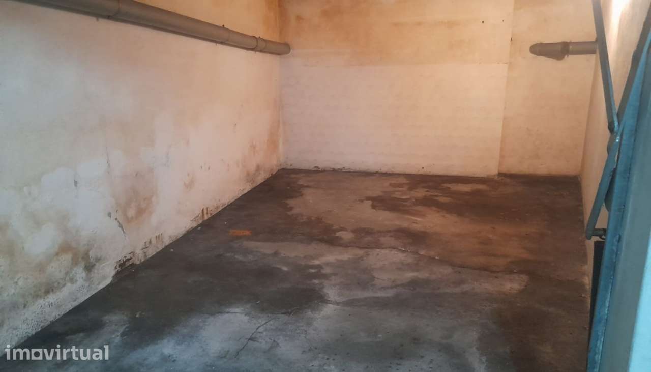 Venda de Garagem Fechada próxima do centro, na Póvoa de Varzim - Grande imagem: 3/3