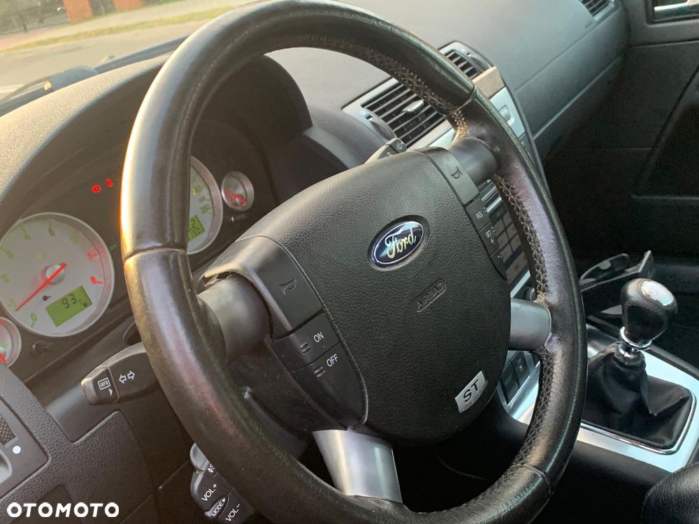 Ford Mondeo 3.0 V6 ST 220 - 17