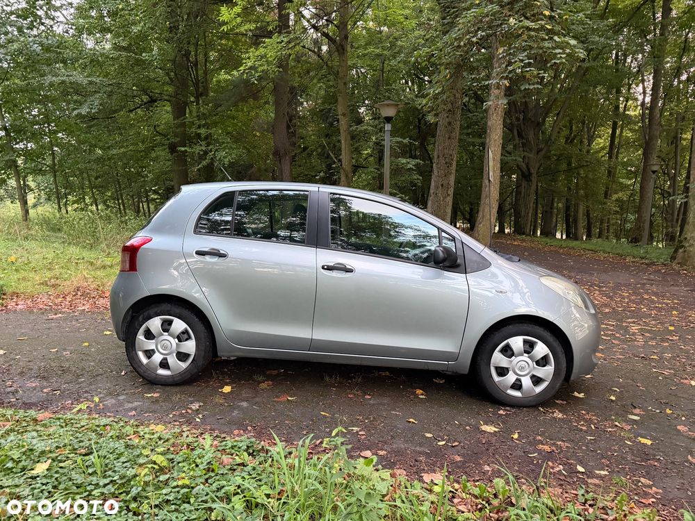 Toyota Yaris 1.3 Sol - 6