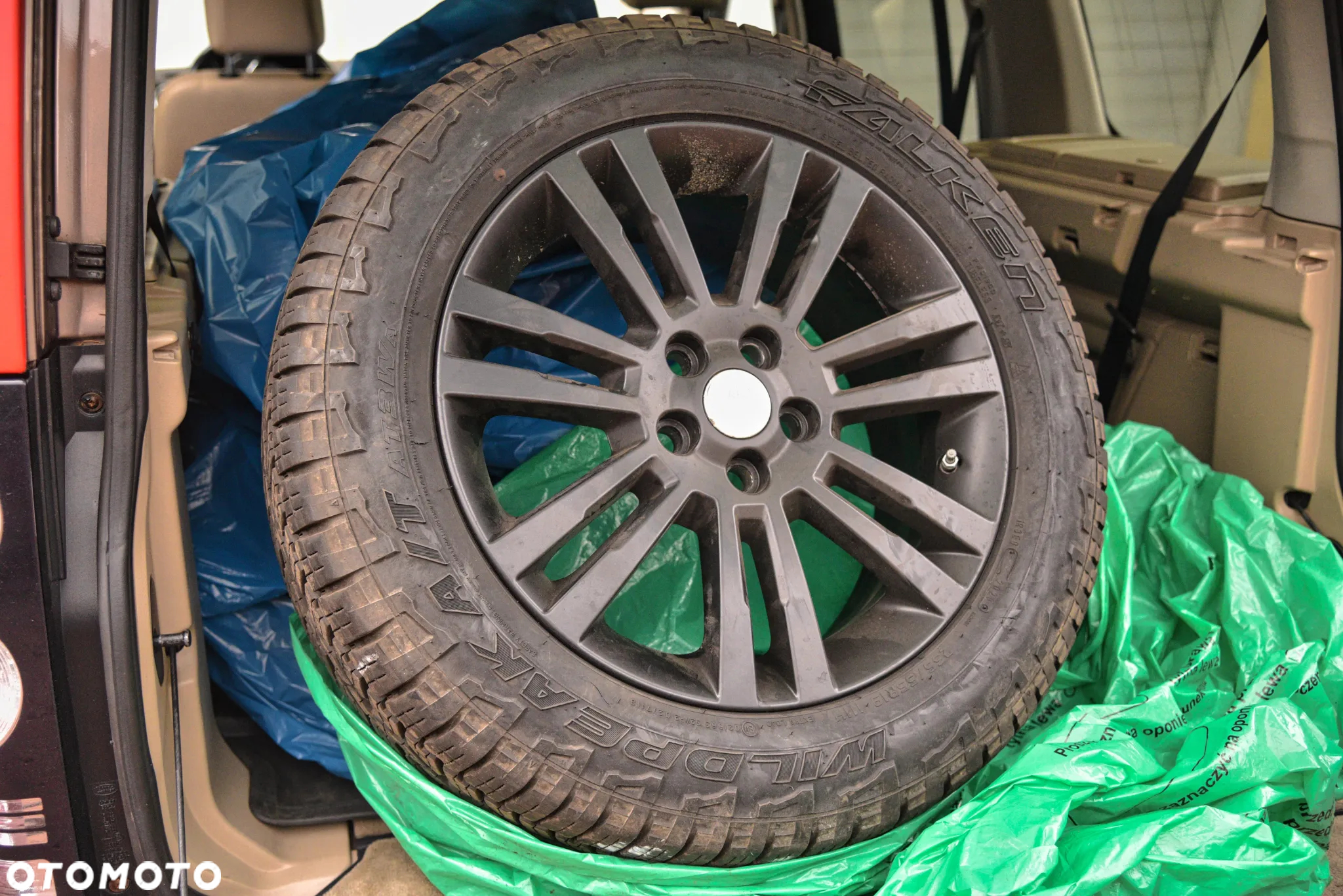 Land Rover Discovery IV 3.0 SD V6 HSE EU6 - 22