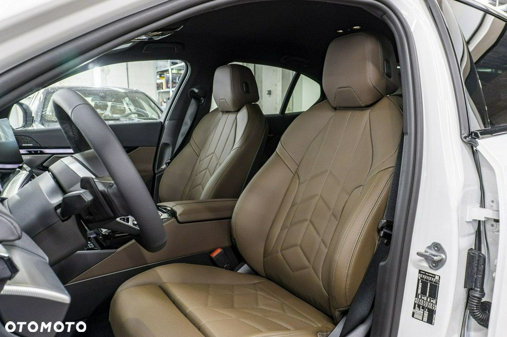 BMW Seria 5 - 11