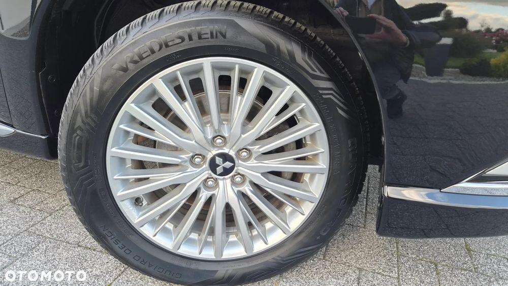 Mitsubishi Outlander 2.4 4WD Diamant - 31