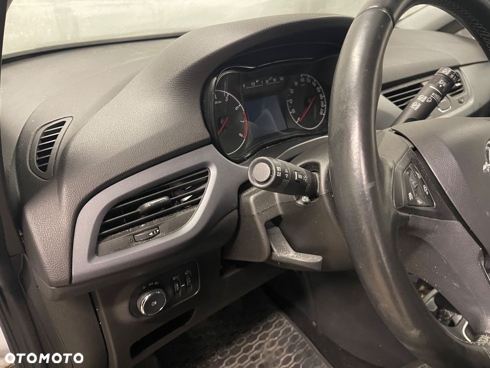 Opel Corsa 1.4 Cosmo - 10