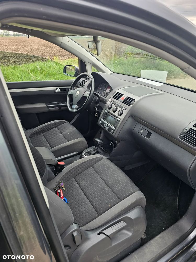 Volkswagen Touran 2.0 TDI DPF DSG Comfortline - 15