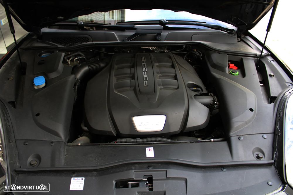 Porsche Cayenne Platinum Edition - 53