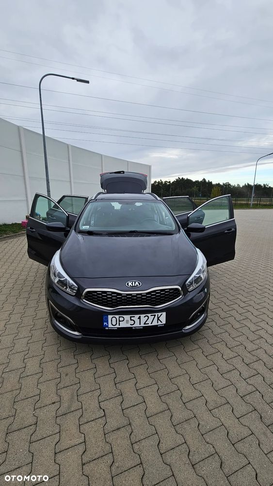 Kia Ceed - 4