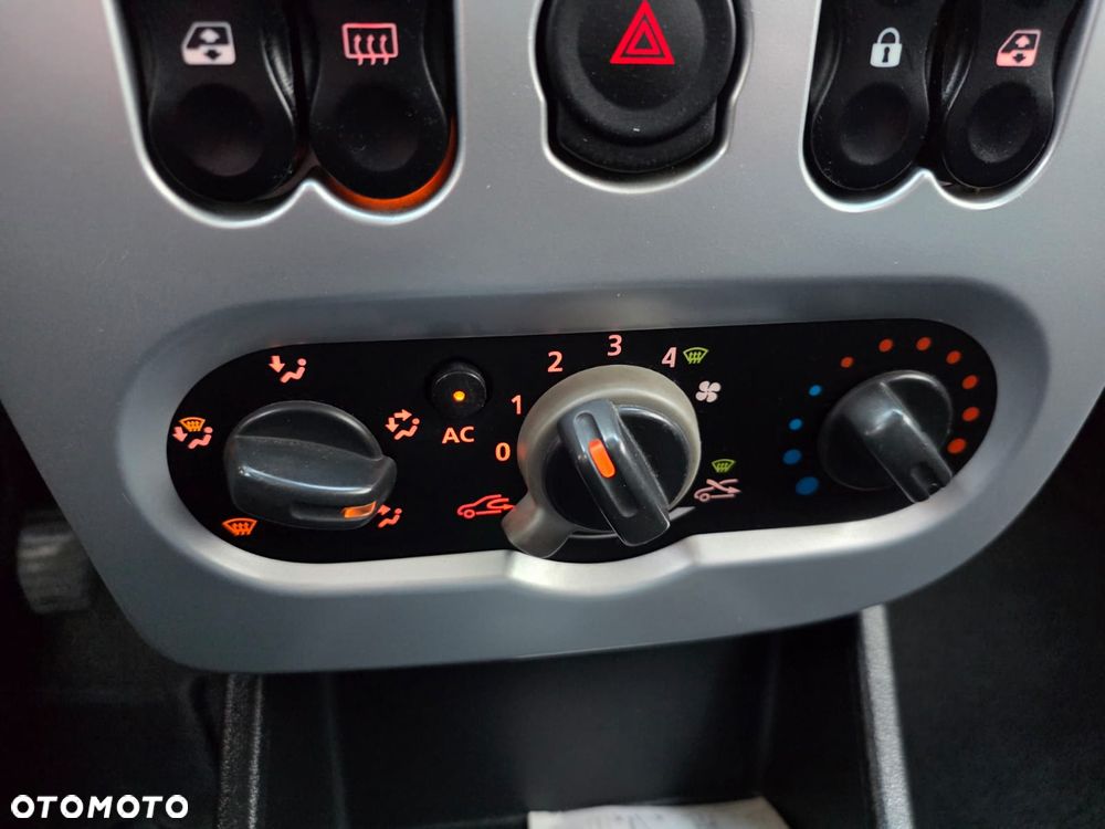 Dacia Logan 1.5 dCi Prestige - 21