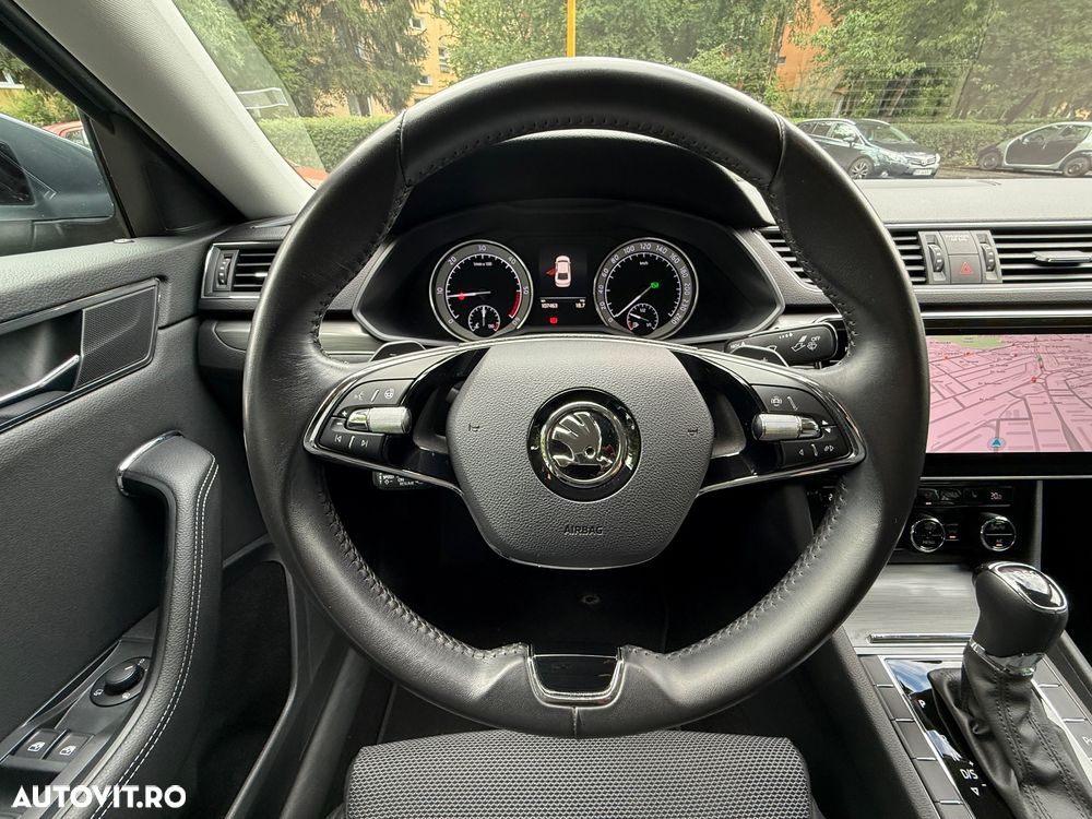 Skoda Superb 2.0 TDI DSG Ambition - 29
