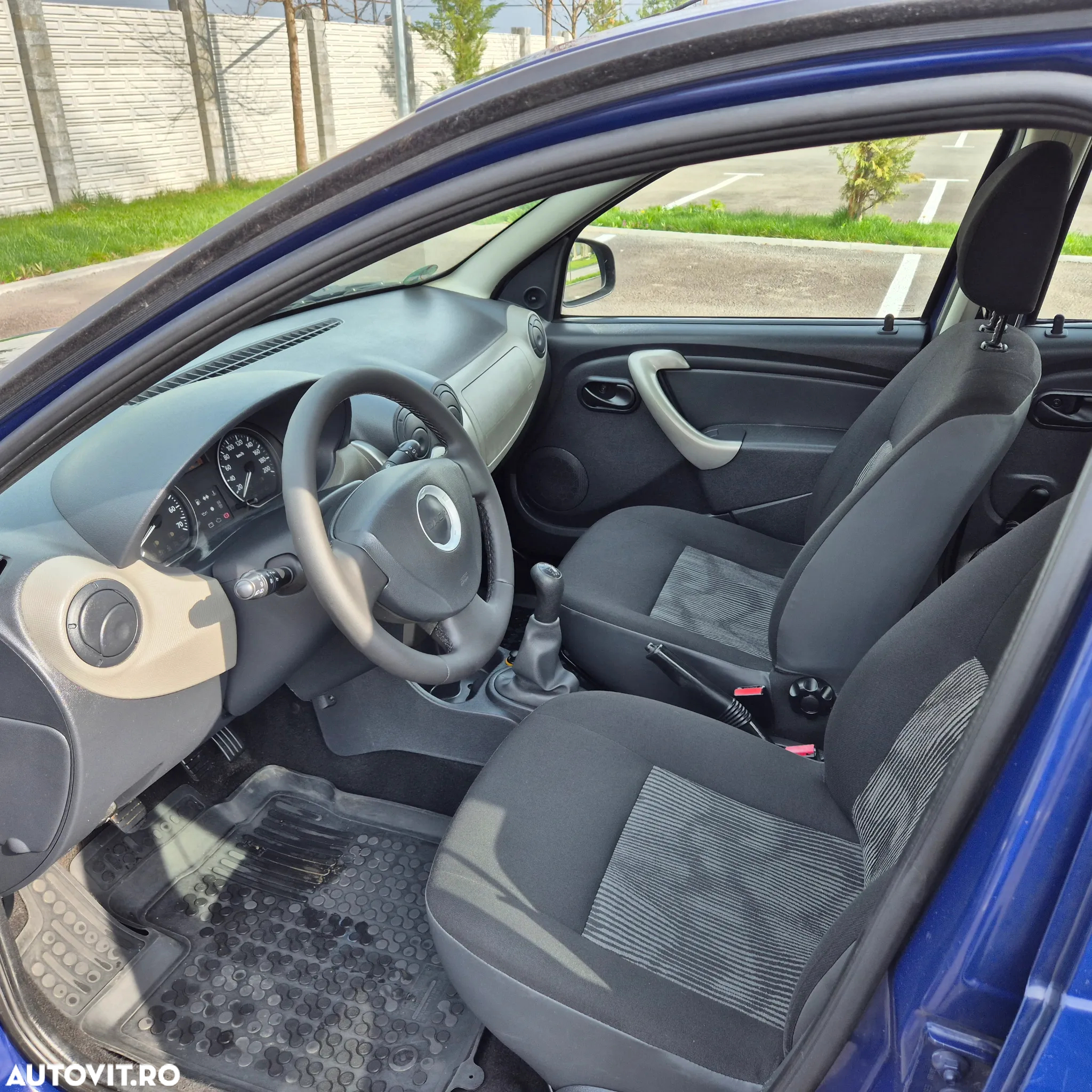 Dacia Sandero 1.2 16V 75 Laureate - 9