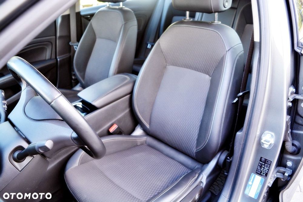 Opel Insignia - 17